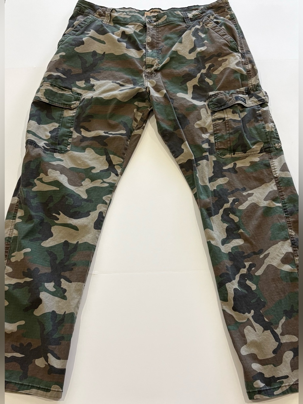 Wrangler Authentics Cargo Pants Mens 38x32 Camo Woodland Relaxed Ripstop